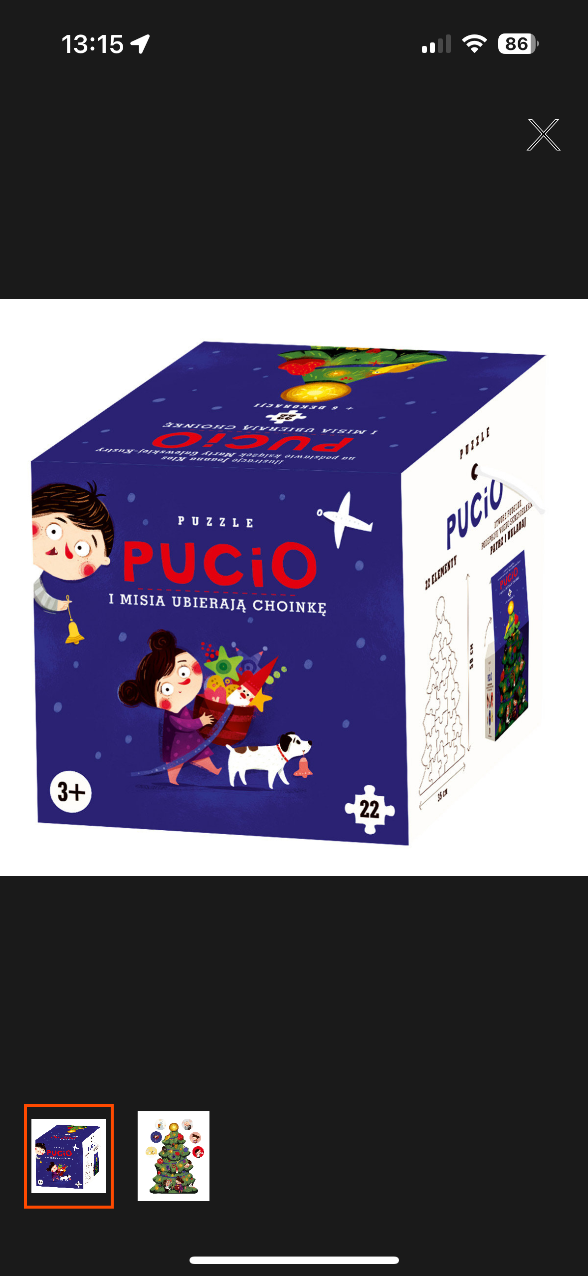 Pucio i Misia ubierają choinkę 