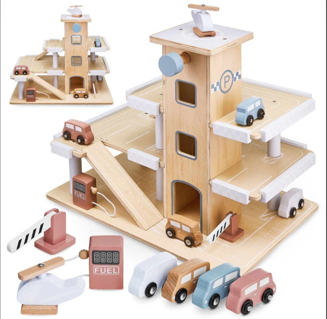 Drewniany parking trzypoziomowy z windą